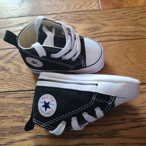 NWOT BABY CONVERSE CHUCK TAYLOR